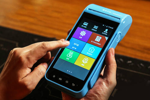 機(jī)型小巧 隨身攜帶